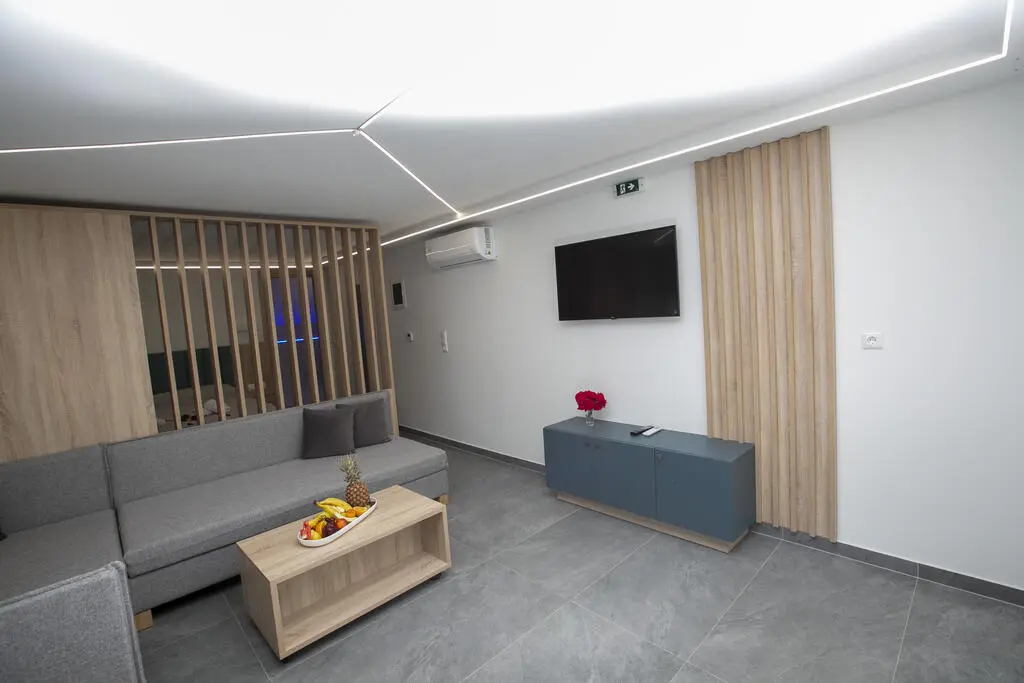 Deluxe Suite with jacuzzi
